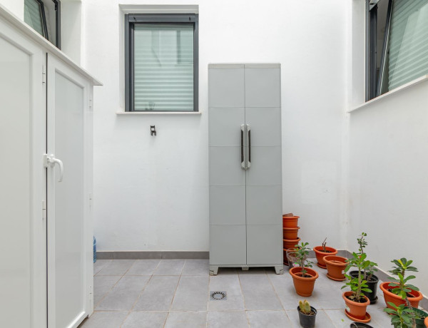 Piso en venta en Archivero Juaquin Blanco Montesdeoca, 19