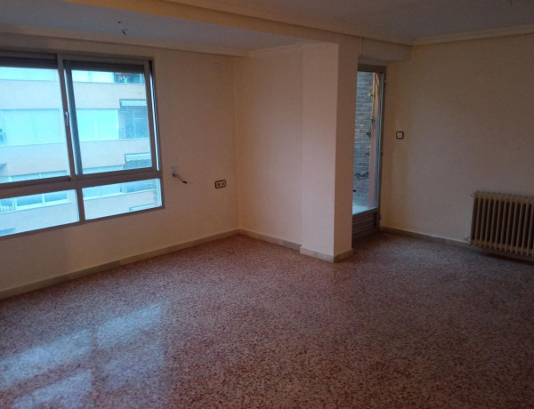 Piso en venta en Barri Zona Nord