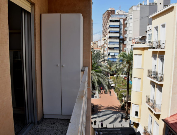 Alquiler de Piso en calle Bazán s/n