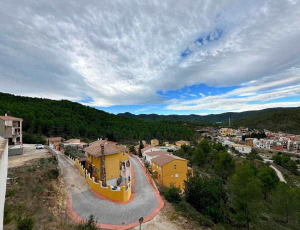 Chalet adosado en venta en Sueras