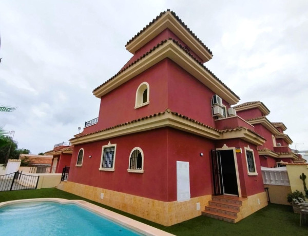 Casa o chalet independiente en venta en avenida Torrevieja-montezenia