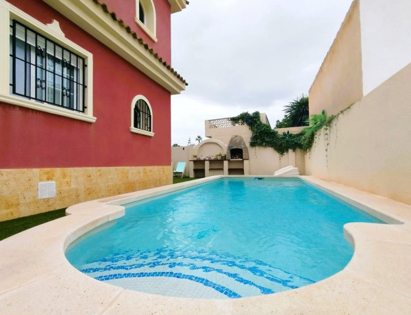 Casa o chalet independiente en venta en avenida Torrevieja-montezenia