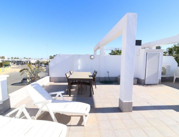 Chalet adosado en venta en calle Cabo de la Nao