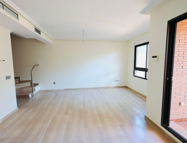 Chalet adosado en venta en avenida Augusta, 27