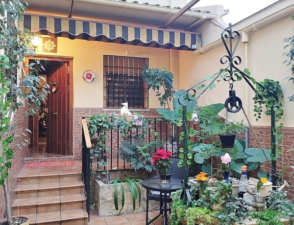 Casa o chalet independiente en venta en Miralbaida - Parque Azahara