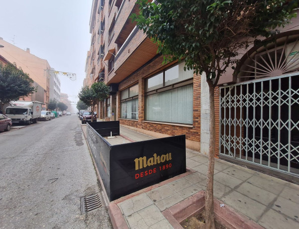 Local en venta en calle Maestro Falla, 2