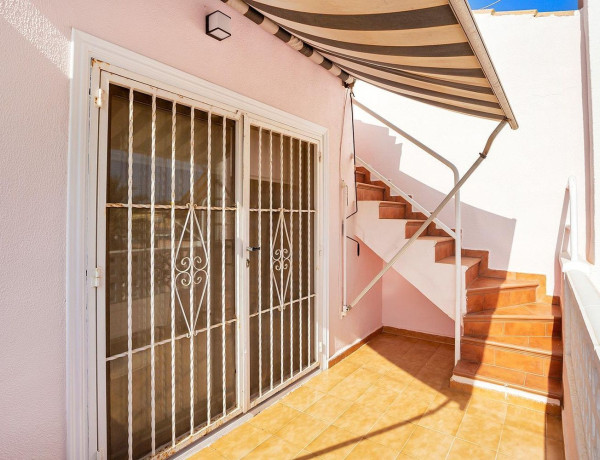 Chalet adosado en venta en calle Nervión s/n