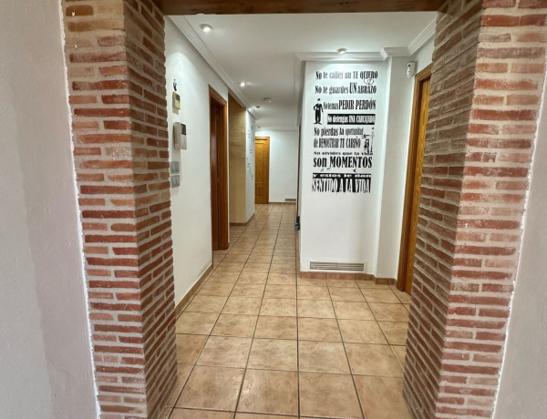 Casa o chalet independiente en venta en calle Corvilla, 2