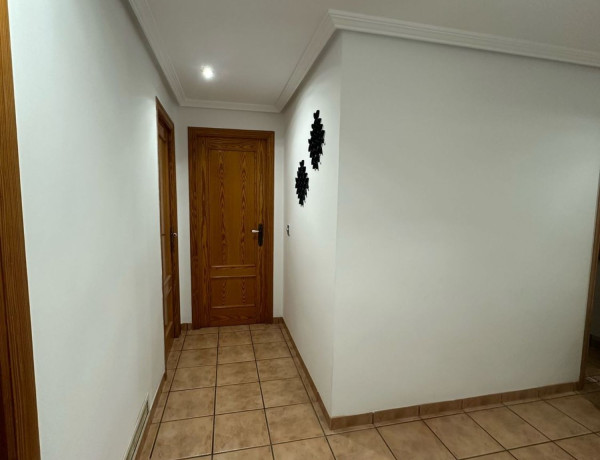 Casa o chalet independiente en venta en calle Corvilla, 2