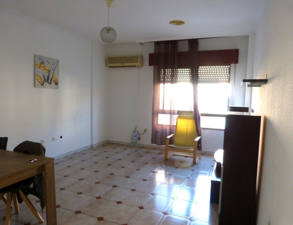 Chalet adosado en venta en calle Andalucía 04120, 1