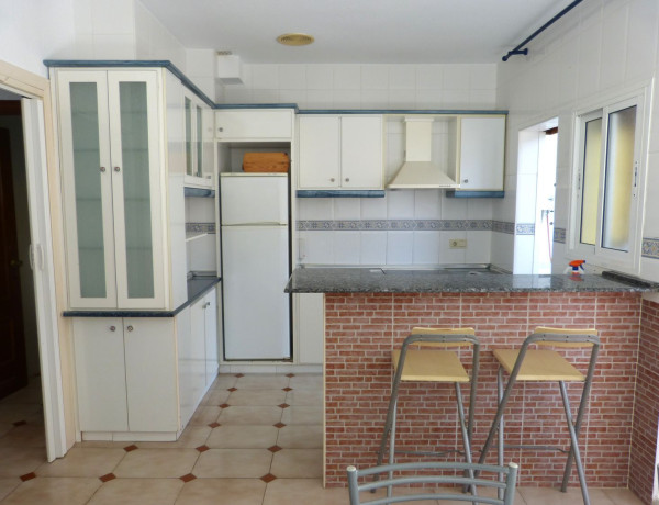 Chalet adosado en venta en calle Andalucía 04120, 1