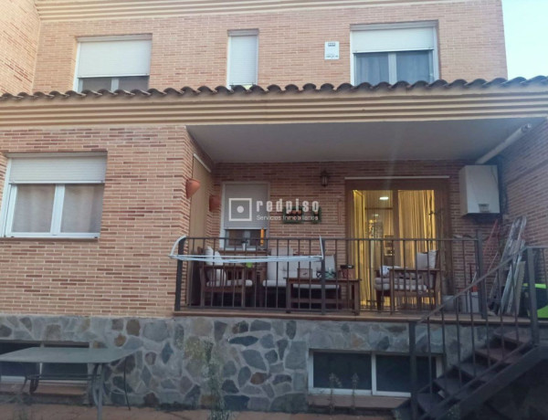 Chalet adosado en venta en Bº Estación - Cruz Roja