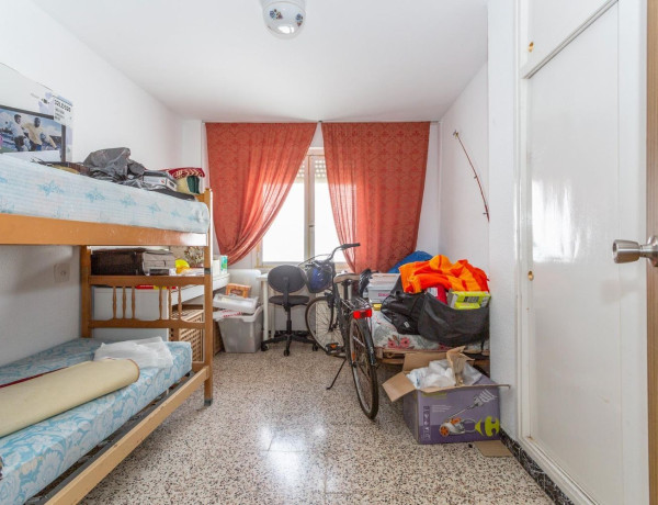 Piso en venta en calle Albatera s/n