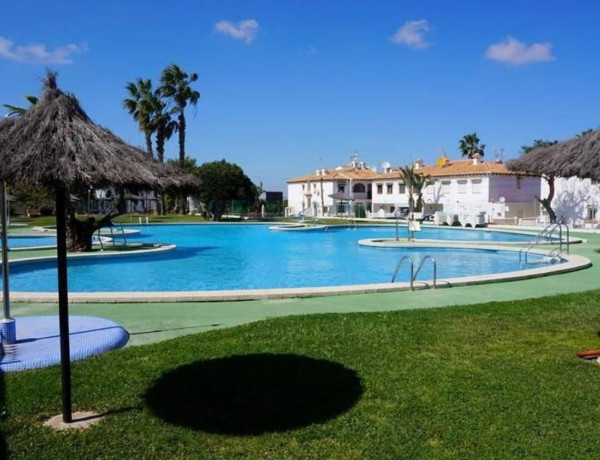 Chalet adosado en venta en lago jardin 1 , torrevieja