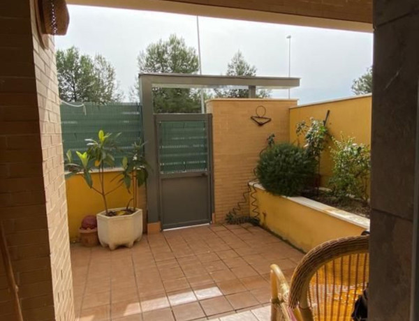 Chalet adosado en venta en calle Manuel Martín Robles, 1