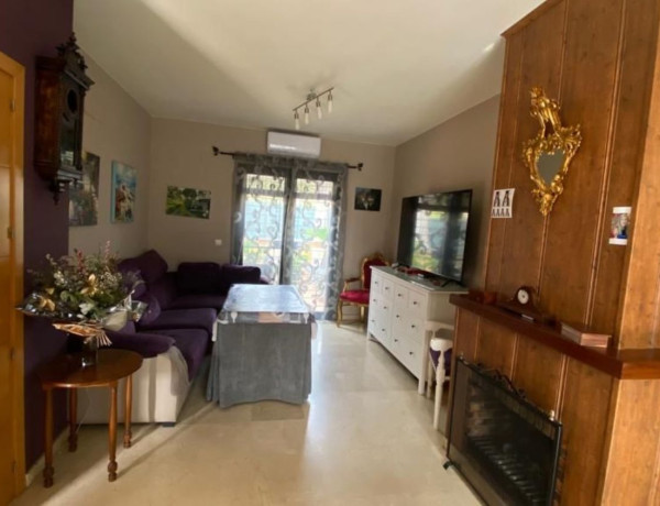 Chalet adosado en venta en calle Manuel Martín Robles, 1