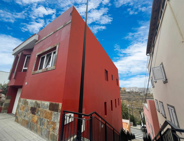Chalet pareado en venta en calle Montaña de Humiaga, 67