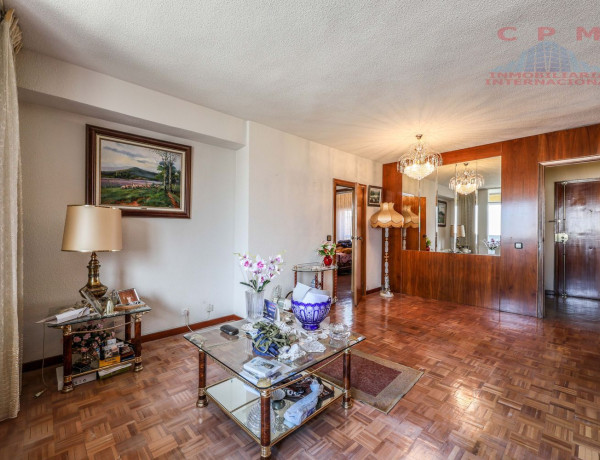 Piso en venta en Apóstol Santiago