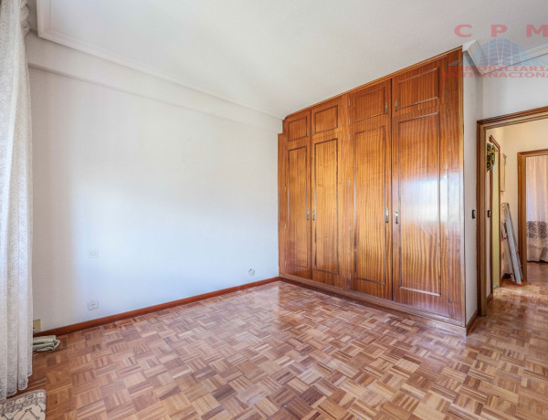 Piso en venta en Apóstol Santiago