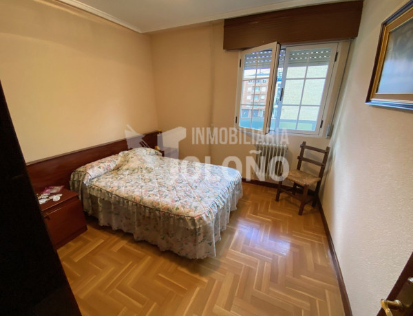 Piso en venta en Camilo Jose Cela, 8