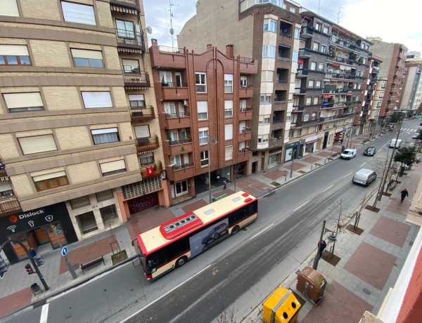 Piso en venta en avenida de Colón