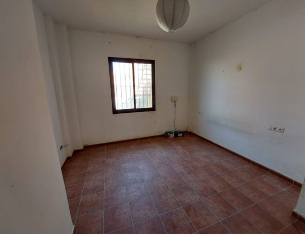 Chalet adosado en venta en calle Renoir