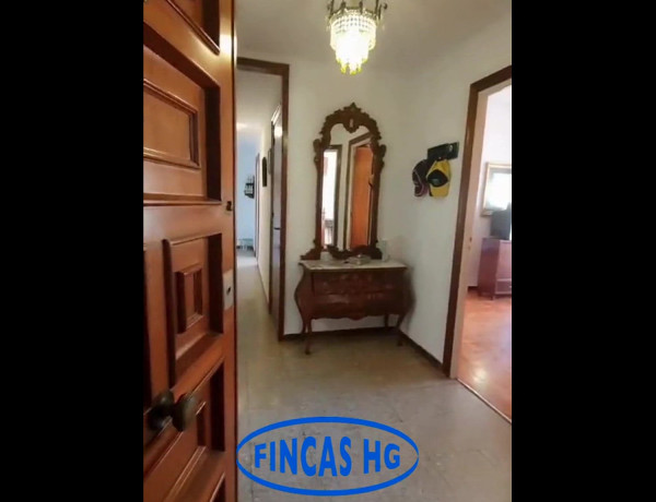 Piso en venta en Carolinas Bajas