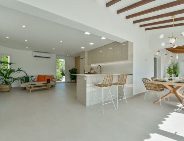 Casa o chalet independiente en venta en Cala Advocat - Baladrar