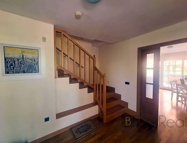 Chalet pareado en venta en Villanueva de la Cañada