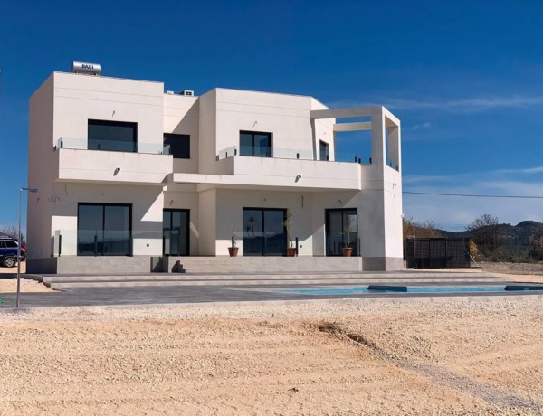 Casa o chalet independiente en venta en Pinoso