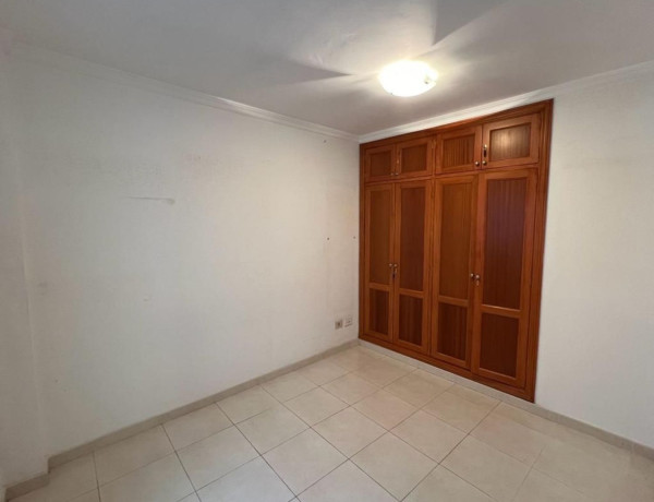 Piso en venta en calle Maninindra, 12