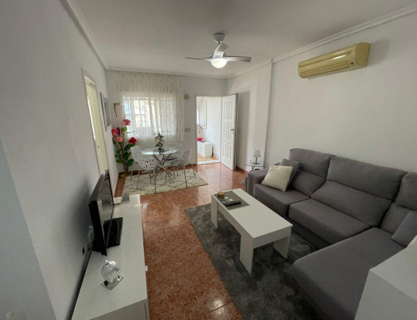 Chalet adosado en venta en Los Balcones,torrevieja