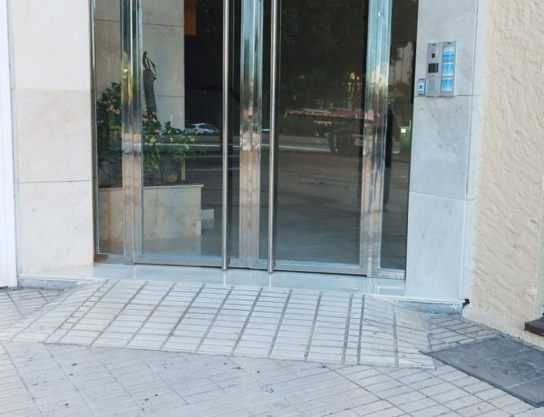 Piso en venta en avenida de andalucia