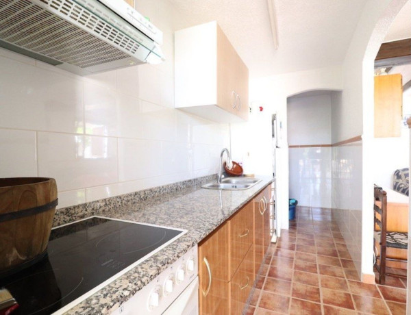 Chalet adosado en venta en avenida Ardillas-ldj