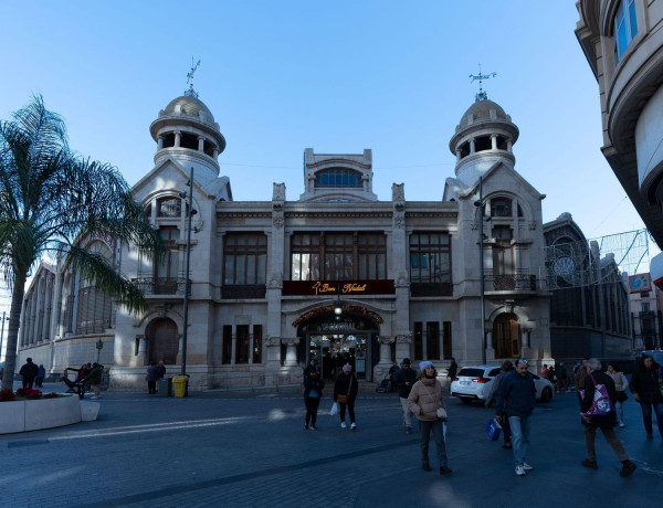 Local en venta en plaza Ciutat de Bruges