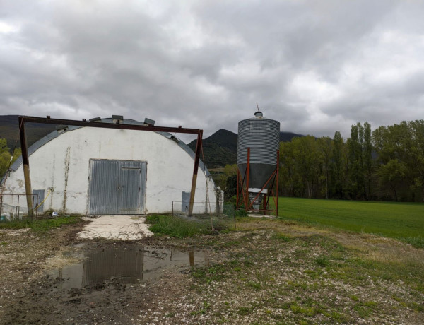 Terreno en venta en calle Santa María