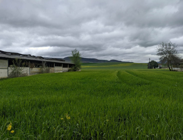 Terreno en venta en calle Santa María