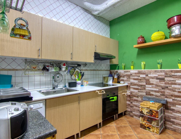 Chalet pareado en venta en Urbanización La Fuente de Cobreces, 17