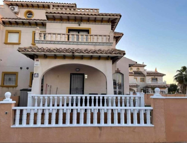 Chalet adosado en venta en Lomas de cabo roig