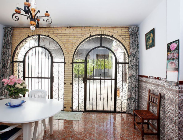 Casa de pueblo en venta en Centro Urbano