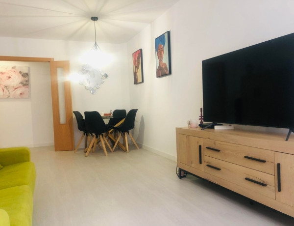 Piso en venta en Turia, 9