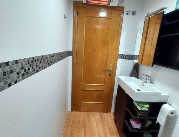 Piso en venta en avenida reyes catolicos, 2