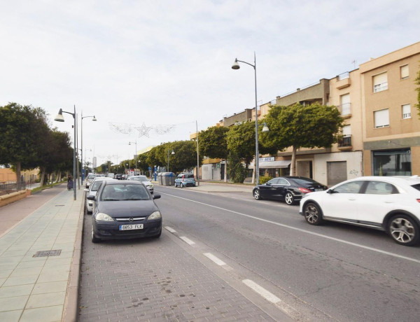 Local en venta en Santa María del Águila