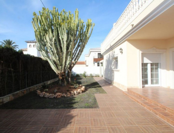 Casa o chalet independiente en venta en calle Baliza