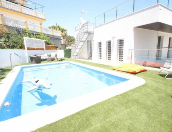 Casa o chalet independiente en venta en calle Ramón Sijé Cmor