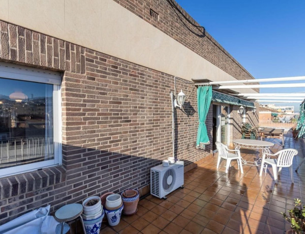 Piso en venta en Pedro Antonio De Alarcon