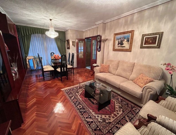 Chalet adosado en venta en calle de Rodrigo de Arana