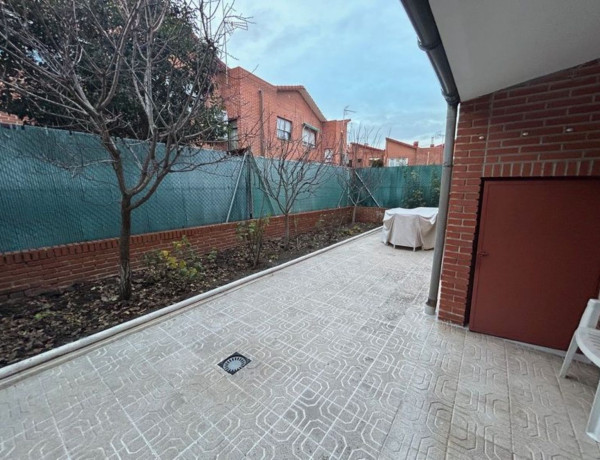 Chalet adosado en venta en calle de Rodrigo de Arana