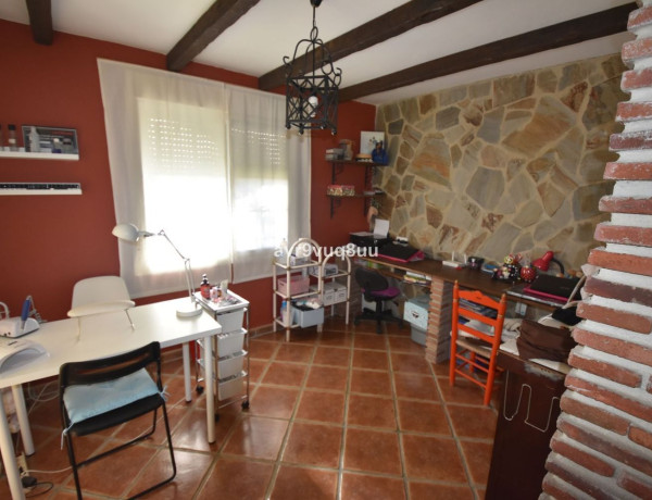 Casa o chalet independiente en venta en calle Clavel