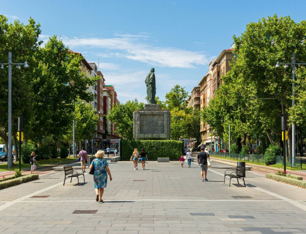 Piso en venta en calle de Cortes de Aragón